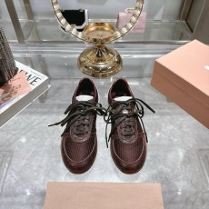 미우미우 봄여름 신상 영국풍 끈 운동화 001-213743