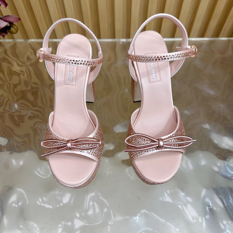 미우미우 뉴 웨지 플랫폼 굽 다이아몬드 샌들 001-213748