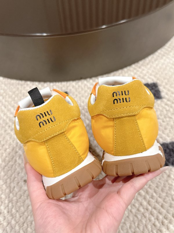 미우미우 플랫폼 캔버스 스니커즈 001-213752
