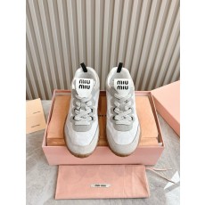 미우미우 두꺼운 밑단 캔버스 운동화 001-213757