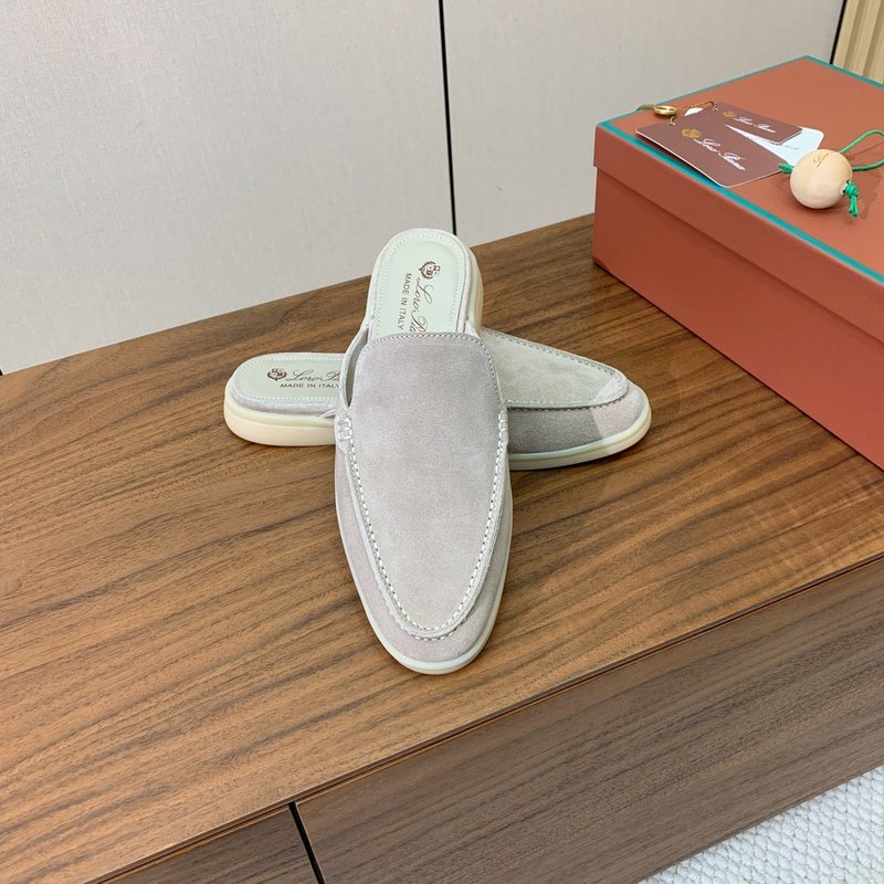 로로피아나 남성 빈티지 스웨이드 뮬 001-213785