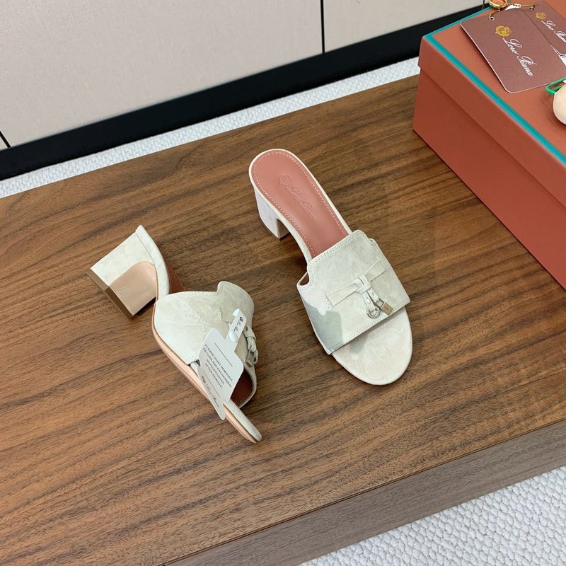로로피아나 양피 미들힐 슬리퍼 001-213791