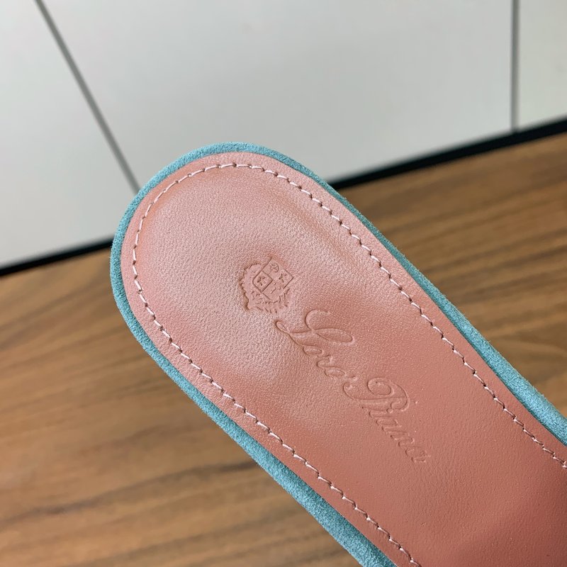 로로피아나 양피 미들힐 슬리퍼 001-213794