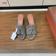 로로피아나 양가죽 미들힐 슬리퍼 001-213817