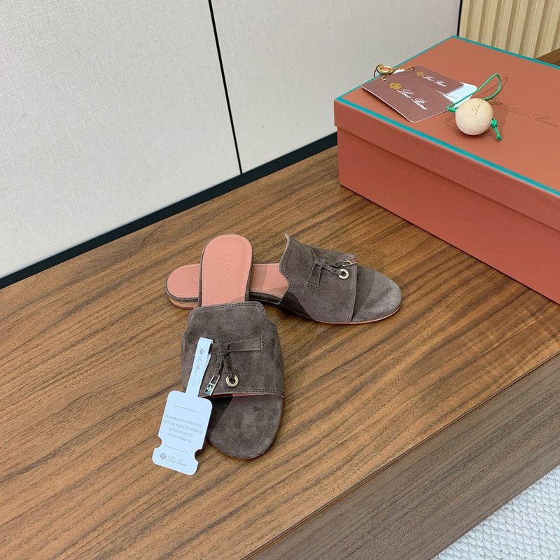 로로 피아나 양경 플랫 슬리퍼 001-213827