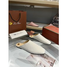 로로 피아나 클래식 양피 실크 플립플롭 001-213885