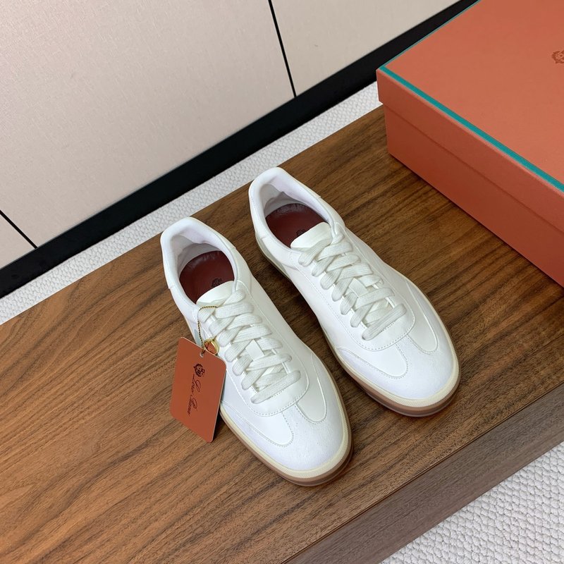 로로 피아나 커플 독일군 훈련화 001-213904