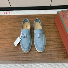 로로 피아나 스파이딩 스웨이드 로퍼 001-213926