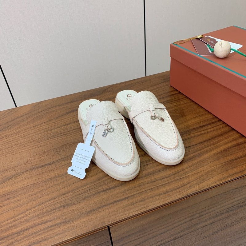 로로피아나 캐시멀 가죽 뮬 001-213928