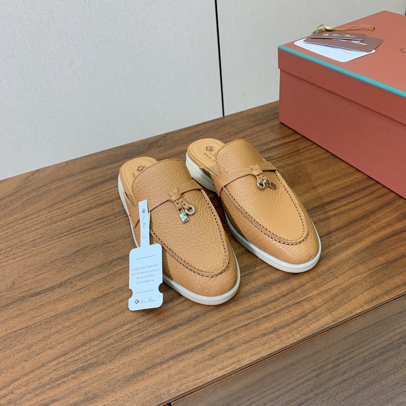 로로피아나 소가죽 토슬리퍼 빈티지 우아 001-213929