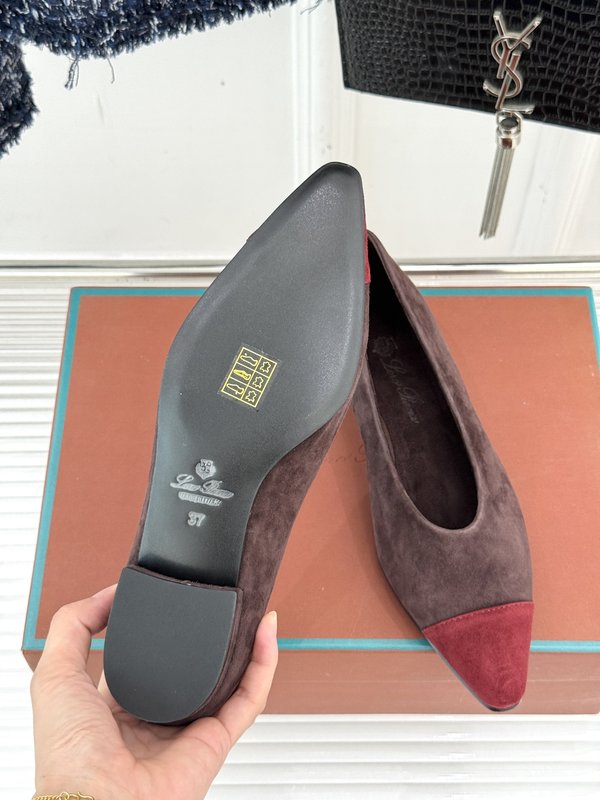 로로피아나 클래식 레트로 스플릿 컬러 뾰족한 발가락 플 001-213983