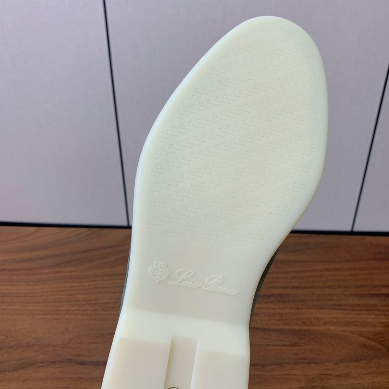 로로 피아나 남성 스웨이드 로퍼 001-214007