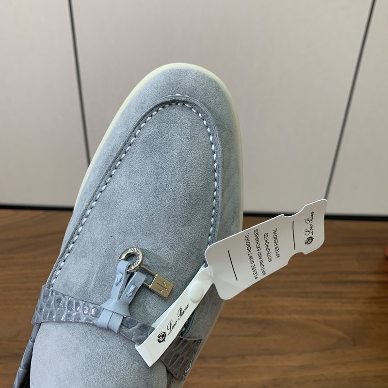 로로 피아나 스파이딩 스웨이드 로퍼 001-214029