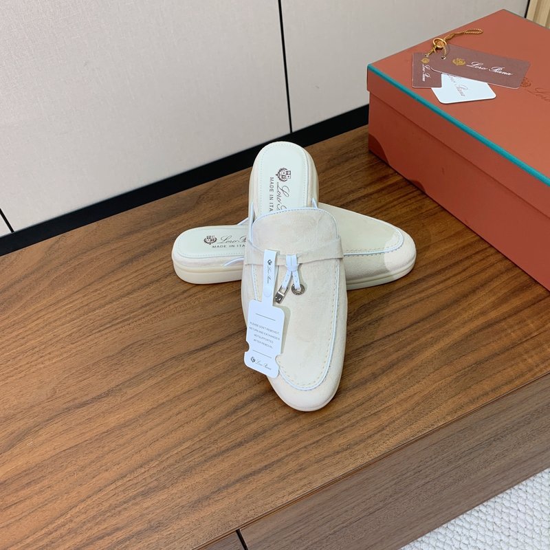 로로 피아나 캐시미어 록 스티치 뮬 001-214031