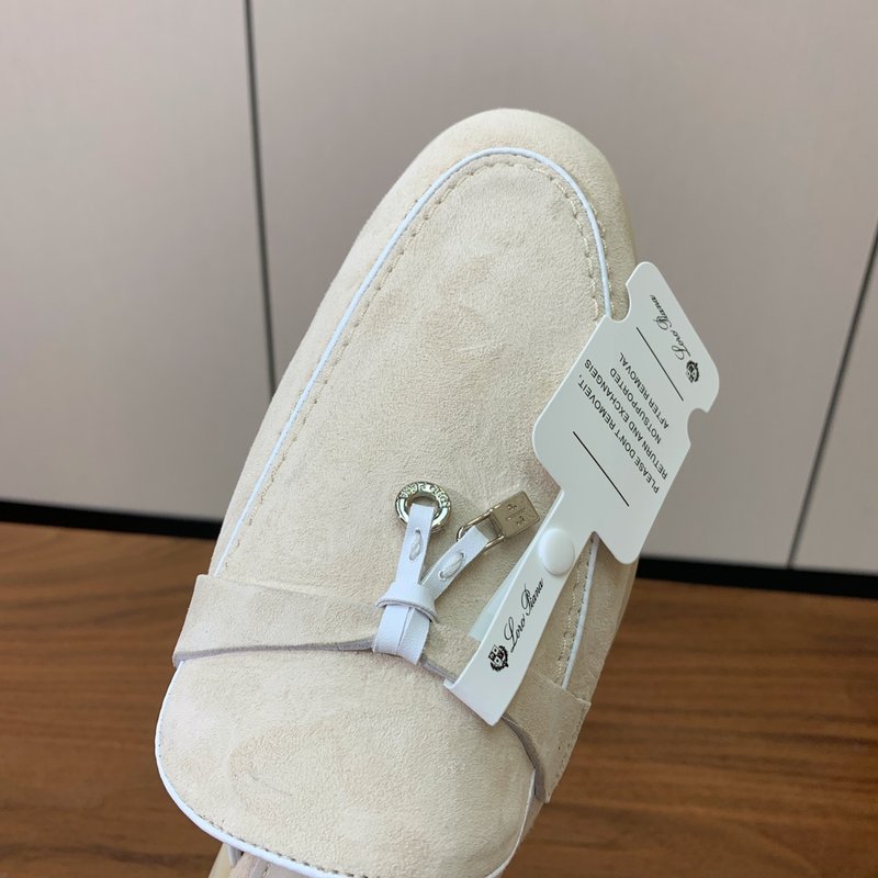 로로 피아나 캐시미어 록 스티치 뮬 001-214031