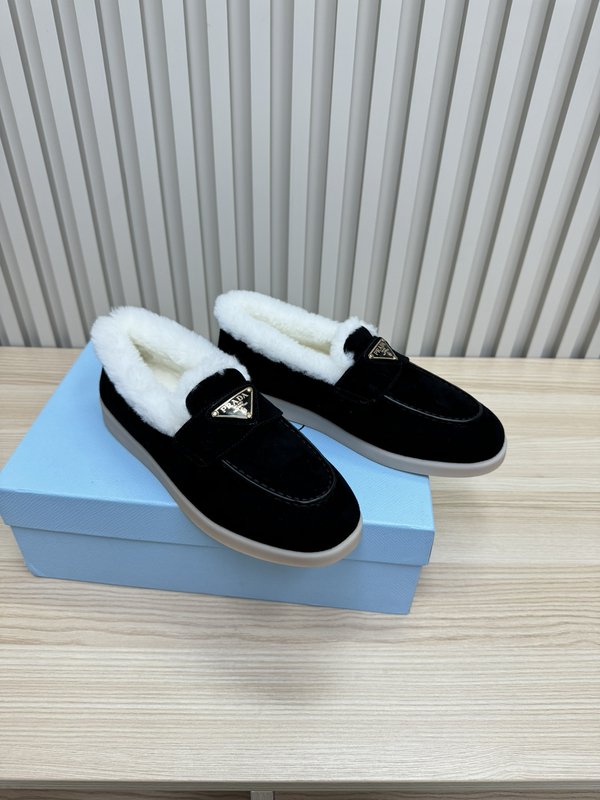 프라다 가을 겨울 울 칼라 로퍼 001-214088
