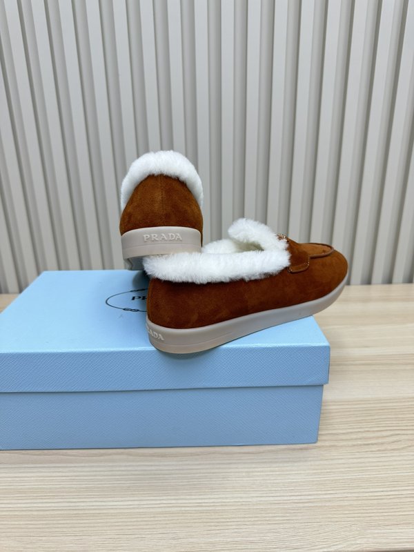 프라다 가을 겨울 울 칼라 로퍼 001-214092