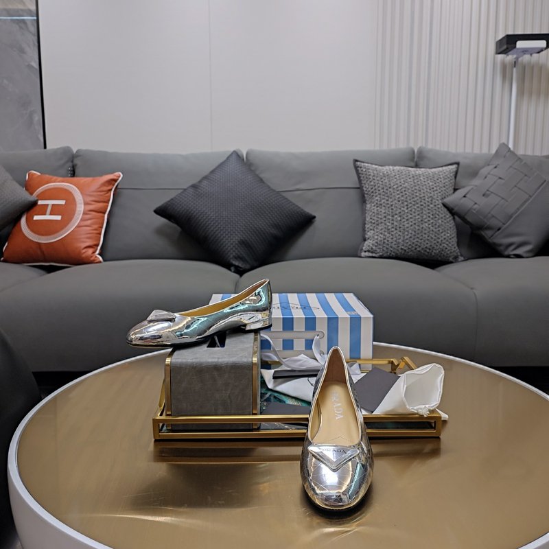 프라다 빈티지 컬러 블럭 플랫 슈즈 001-214165