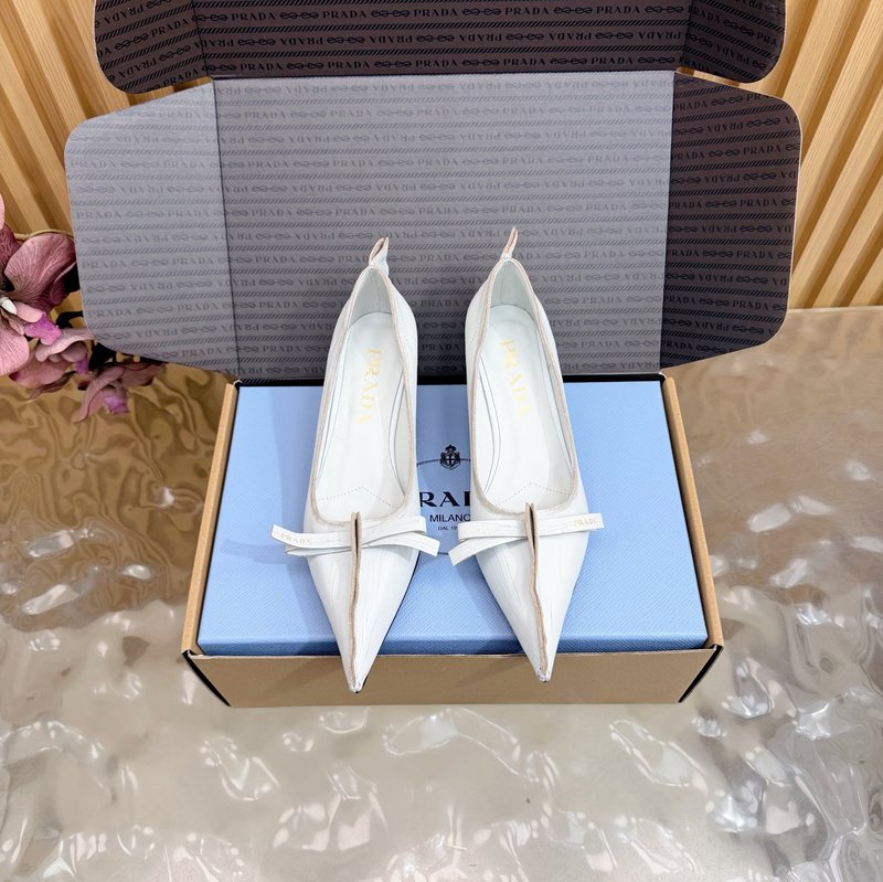 프라다 뾰족한 발끝 빈티지 하이힐 001-214327