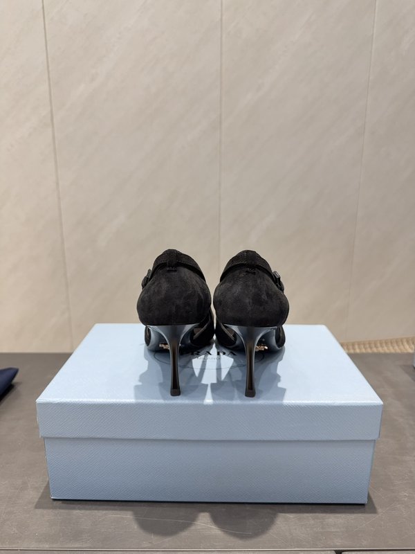프라다 뾰족한 발가락 캐시미어 펌프스 001-214361