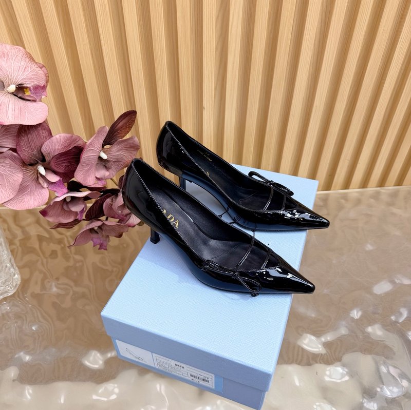 프라다 뾰족한 발가락 오픈토 하이힐 001-214399
