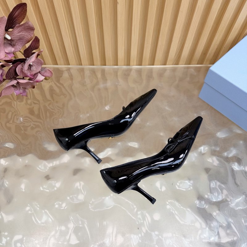 프라다 뾰족한 발가락 오픈토 하이힐 001-214399