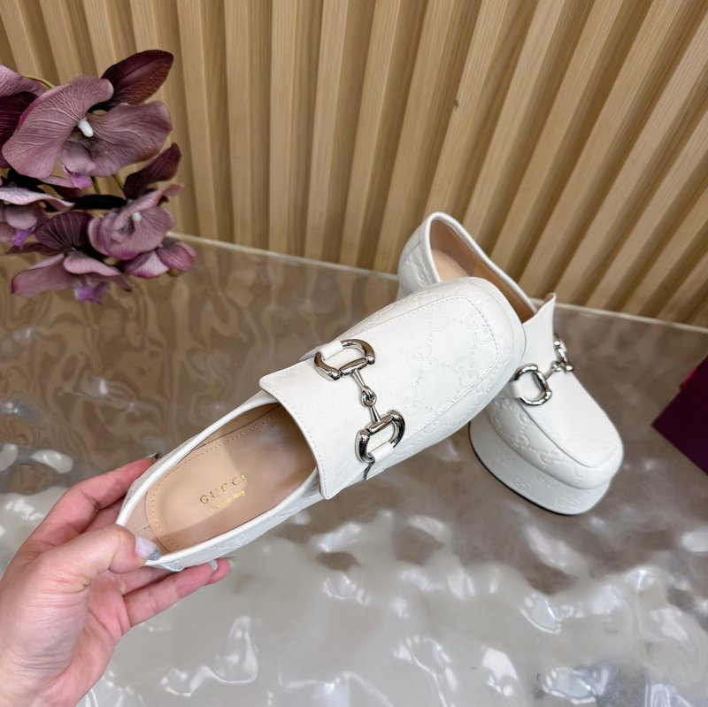 구찌 굽 플랫폼 뮬 샌들 001-214444