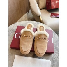 구찌 클래식 말衔코 스웨이드 슬리퍼 001-214478