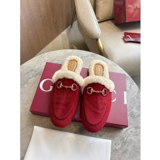 구찌 버건디 스웨이드 말衔코인 뮬 슬리퍼 001-214489