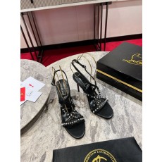 크리스찬 루부탱 스파이크 하이힐 샌들 001-214595