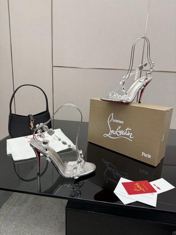 루부탱 미러 에나멜 원 스트랩 힐 001-214636