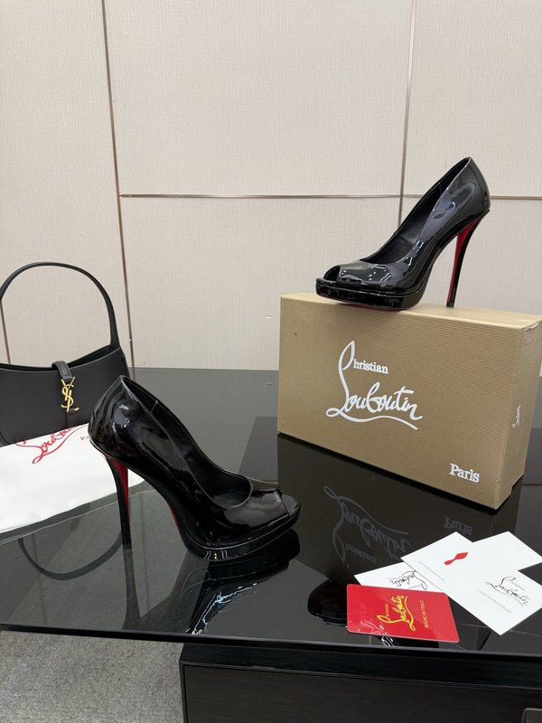 루부탱 에나멜 레드솔 원스트랩 하이힐 001-214641