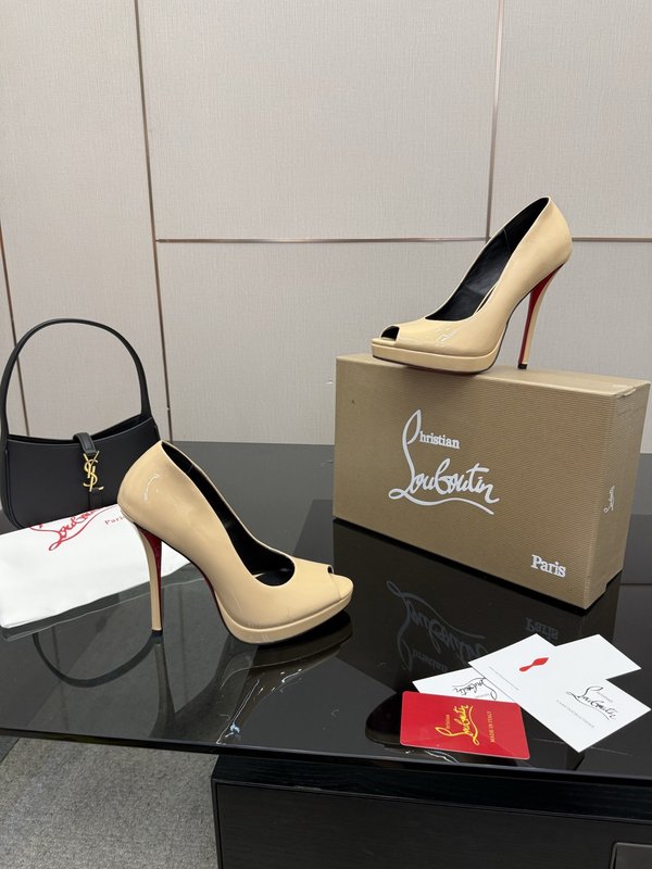 루부탱 에나멜 원스트랩 레드솔 하이힐 001-214643