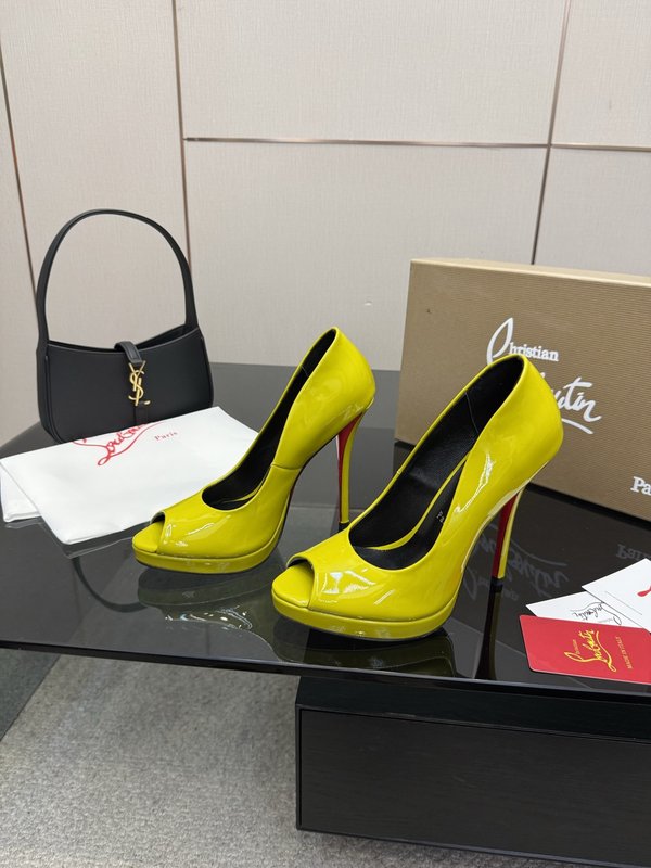 루부탱 에나멜 원 스트랩 레드솔 하이힐 001-214668