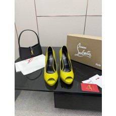 루부탱 에나멜 원 스트랩 레드솔 하이힐 001-214668