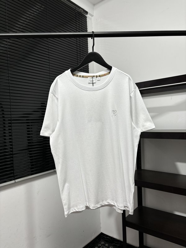버버리 라운드넥 자수 반팔 티셔츠 001-214795