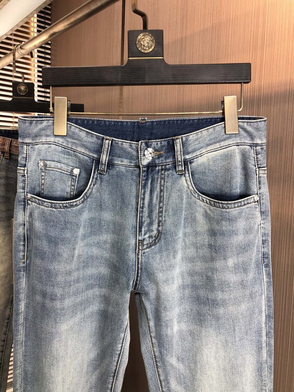 버버리 봄여름 슬림 스트레이트 진 001-214807
