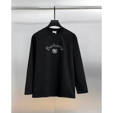 버버리 클래식 자수 라운드넥 긴팔 티셔츠 001-214817