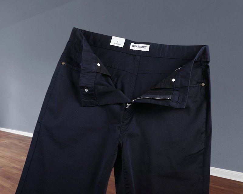버버리 남성 스트레이트 워싱 데님 팬츠 001-214834