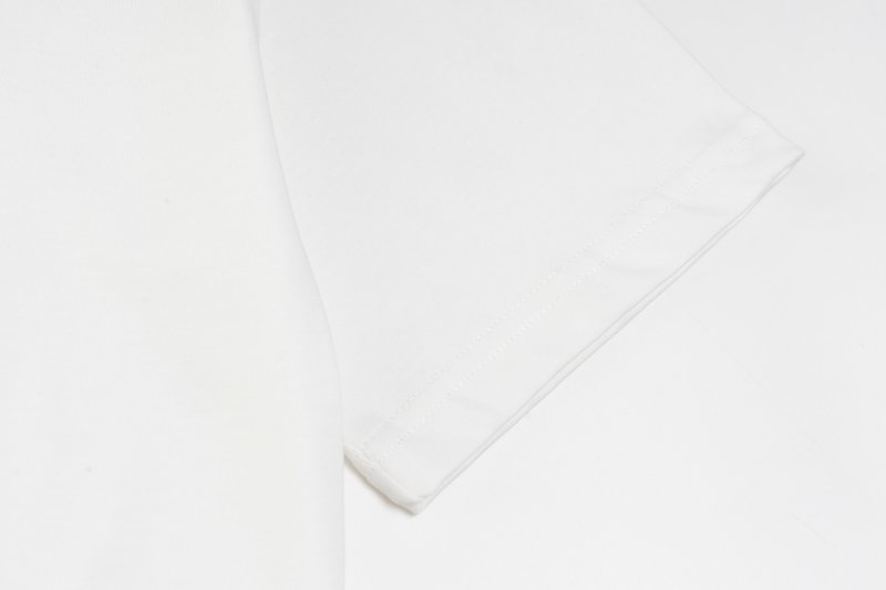 버버리 라운드넥 반팔 커플 티셔츠 001-214860