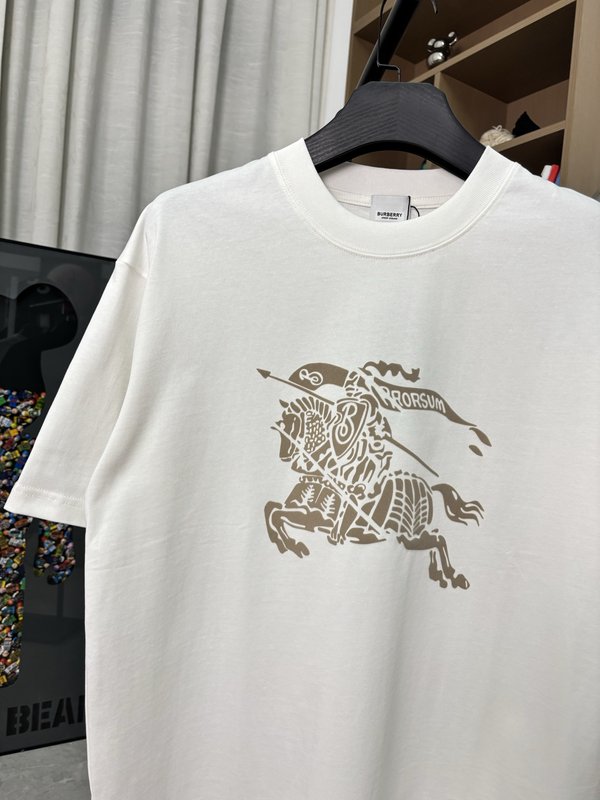 버버리 전사 로고 벨벳 반팔 티셔츠 001-214941