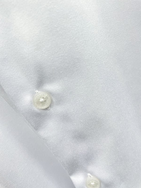 버버리 심플 엠블로더리 롱슬리브 셔츠 001-214973