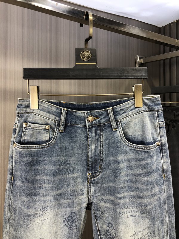 버버리 남성용 울트라 소프트 워시 데님 팬츠 001-215061