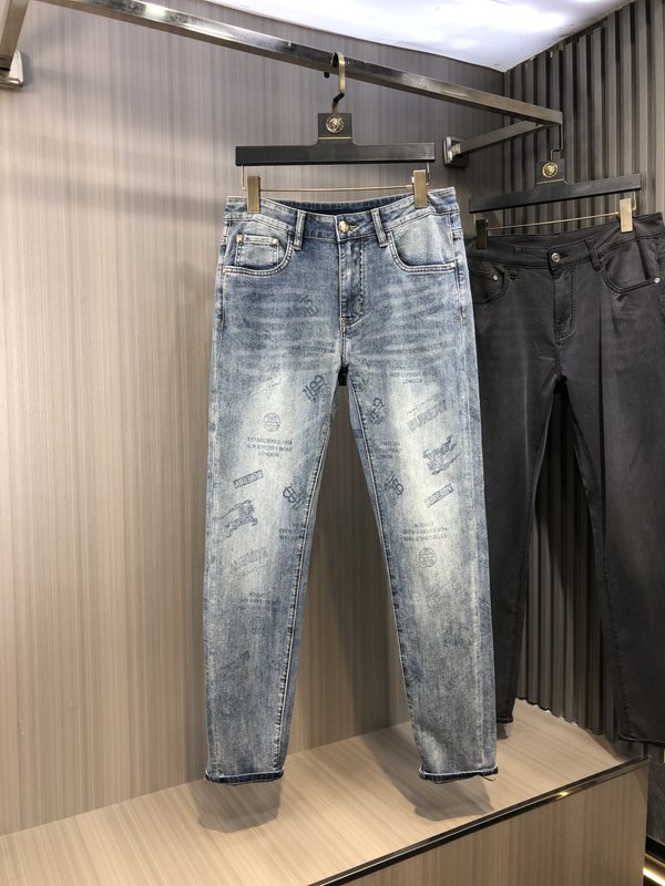 버버리 남성용 울트라 소프트 워시 데님 팬츠 001-215061