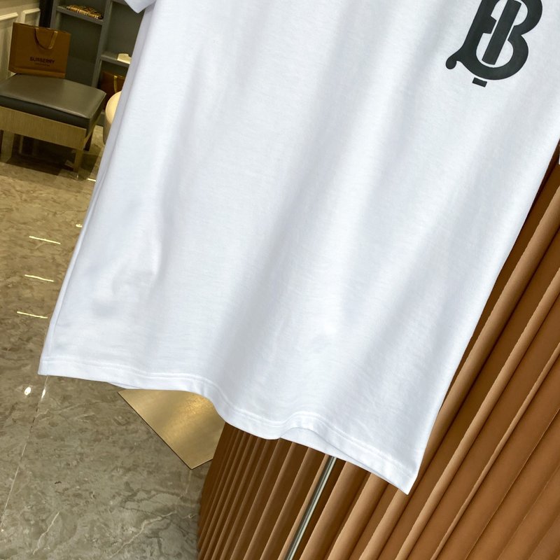 버버리 TB 로고 패턴 코튼 루즈핏 반팔 티셔츠 001-215103