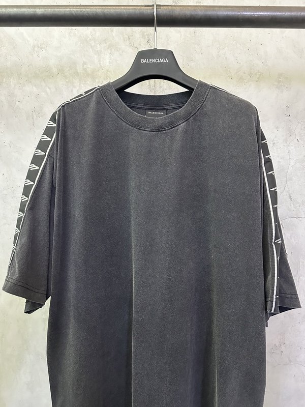 발렌시아가 자수 로고 반팔 티셔츠 001-215248