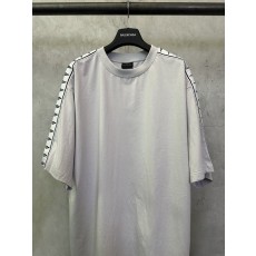 발렌시아가 자수 로고 반팔 티셔츠 001-215249