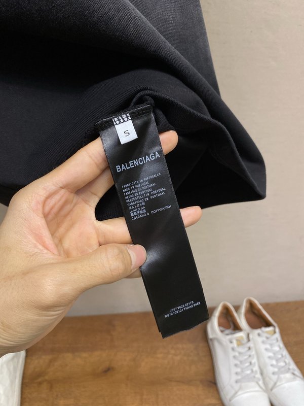 발렌시아가 워싱 빈티지 프린팅 루즈핏 티셔츠 001-215255