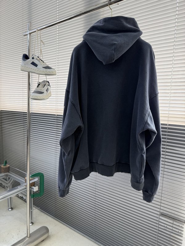 발렌시아가 포켓 디스트럭션 후드티 001-215257