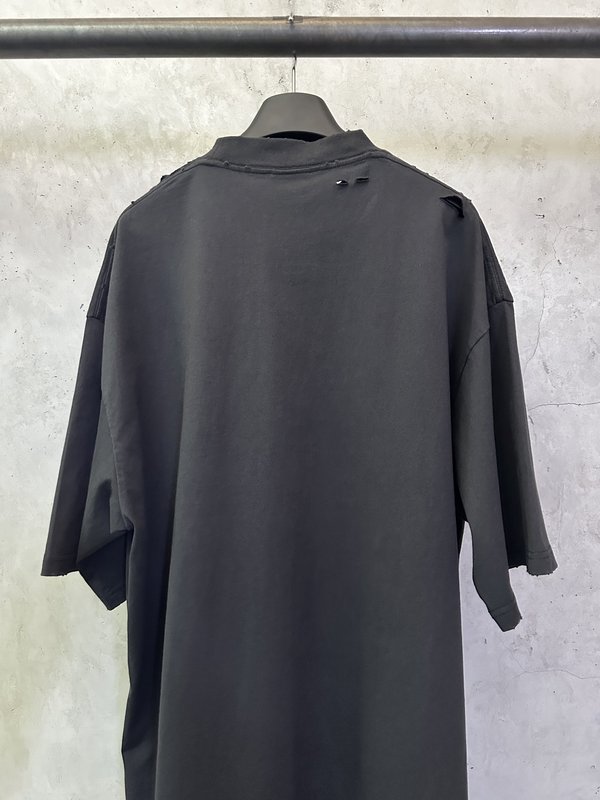 발렌시아가 시력표 프린트 데스트로이드 반팔 티셔츠 001-215261